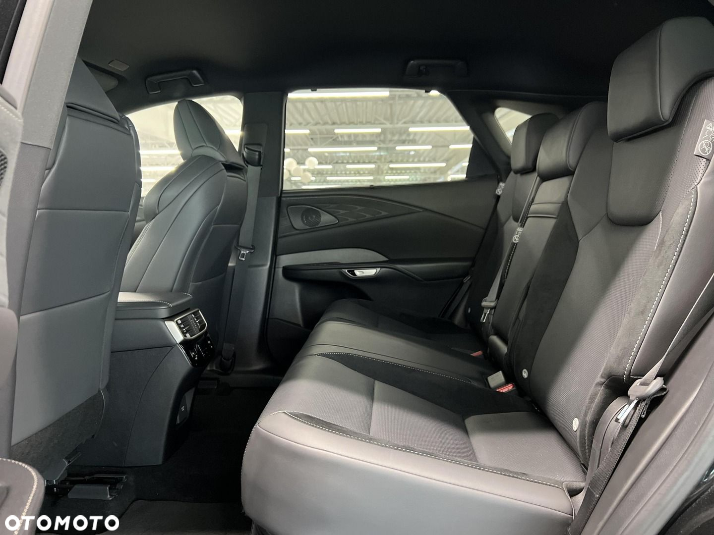 Lexus RX - 11