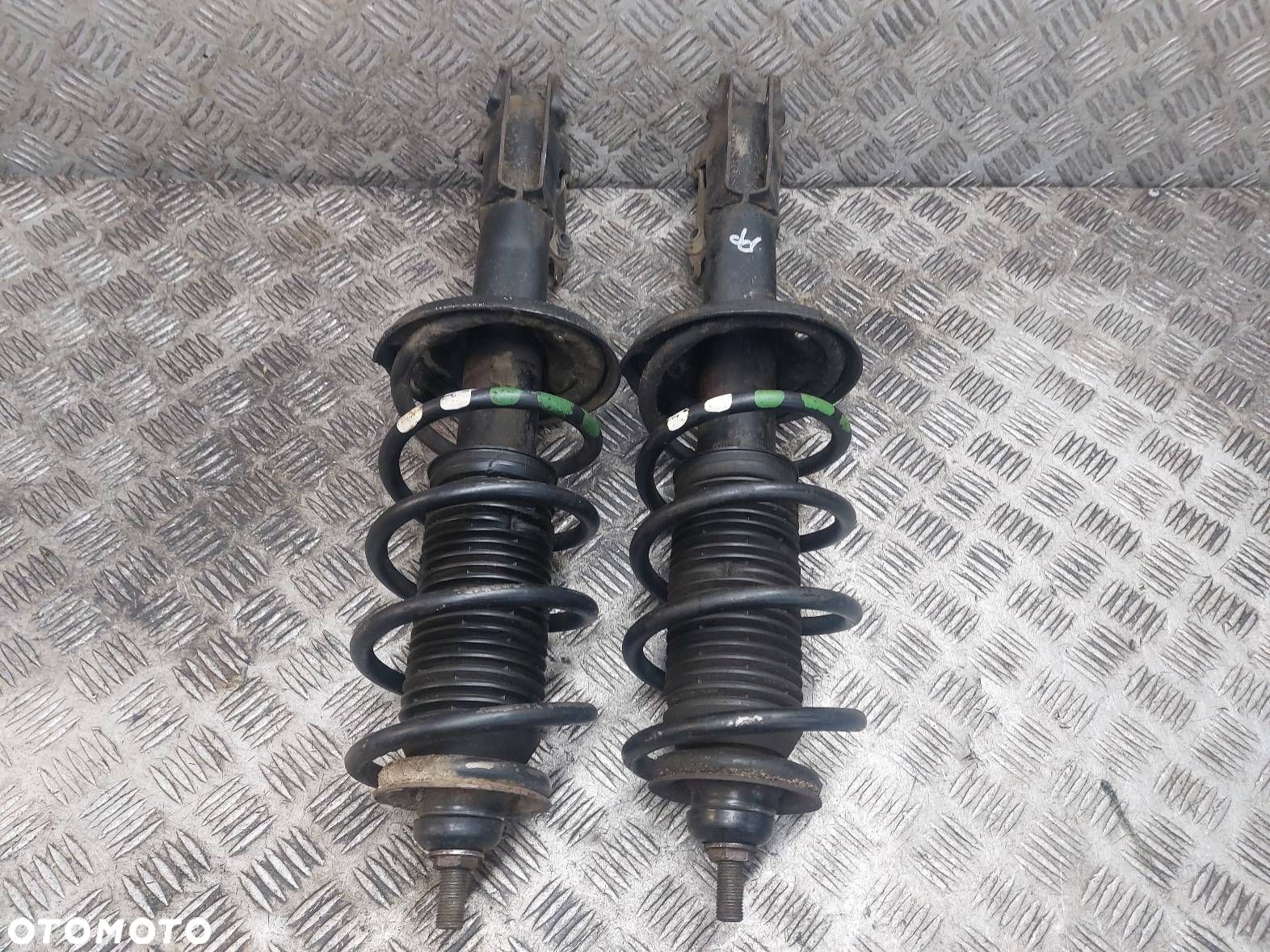 AMORTYZATOR + SPRĘŻYNA LEWY PRZÓD + PRAWY PRZÓD GOLF III 1.6 8V - 1