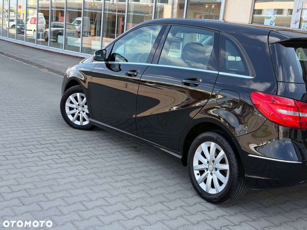 Mercedes-Benz Klasa B 180 d BlueEFFICIENCY Edition - 38