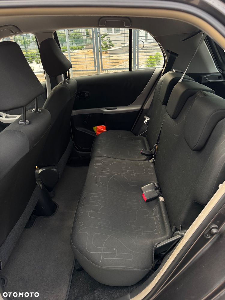 Toyota Yaris 1.33 VVT-i Cool+ - 7
