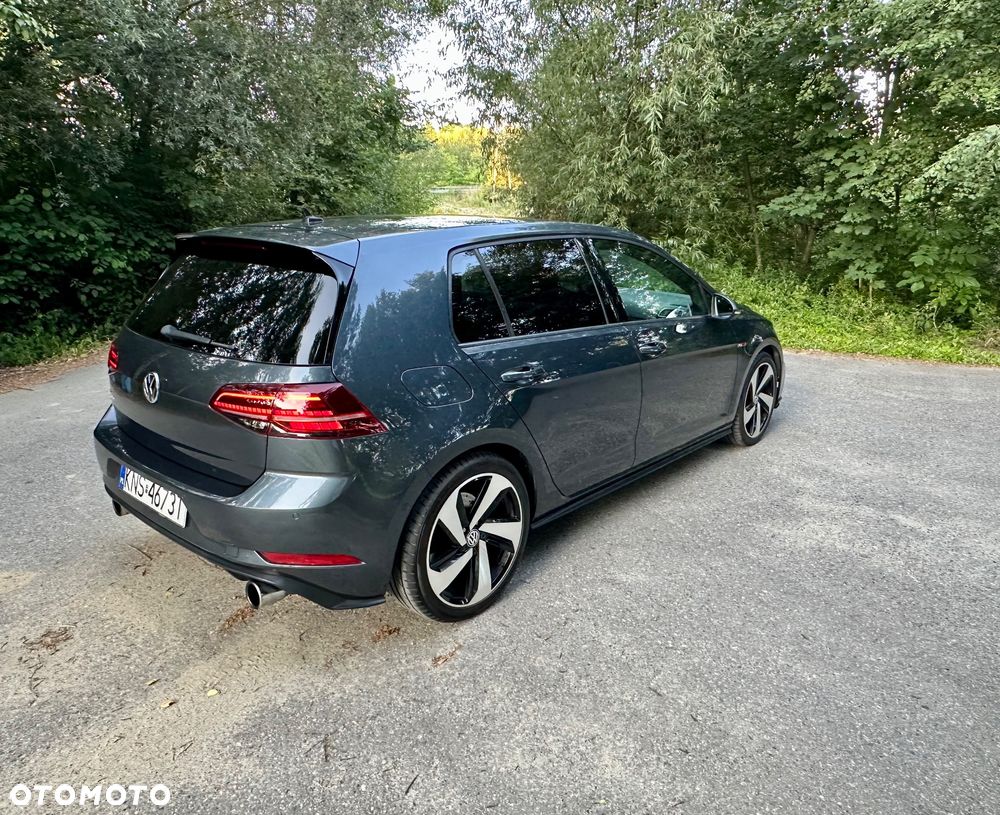 Volkswagen Golf GTI (BlueMotion Technology) DSG - 11