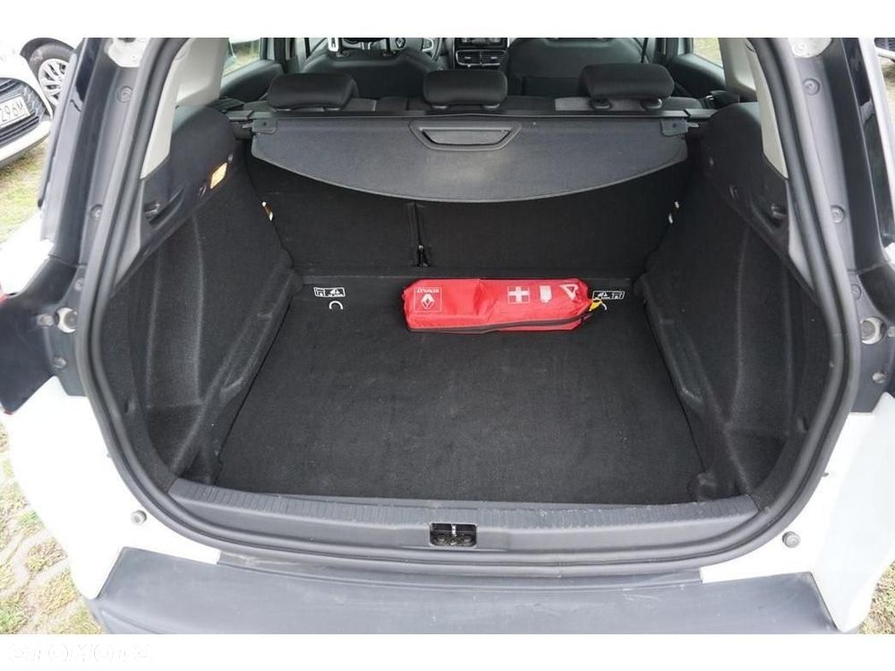 Renault Clio - 23