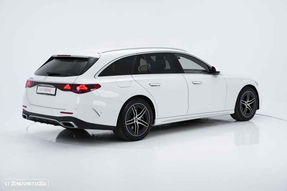 Mercedes-Benz E 300 de AMG Line - 3