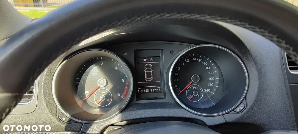 Volkswagen Golf 1.6 TDI BlueMot Comfortline - 8