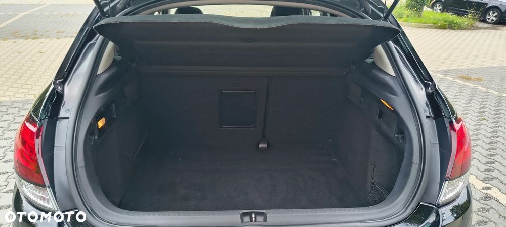 Citroën C4 1.2 PureTech Shine S&S EAT6 - 18