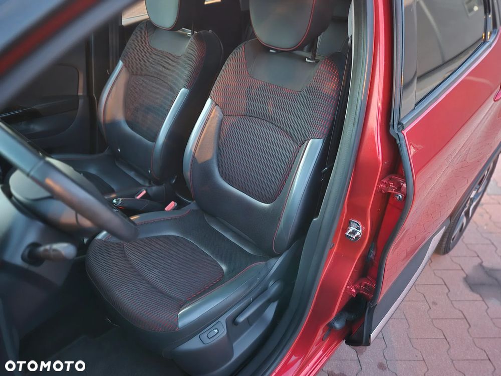 Renault Captur 0.9 Energy TCe Helly Hansen - 17