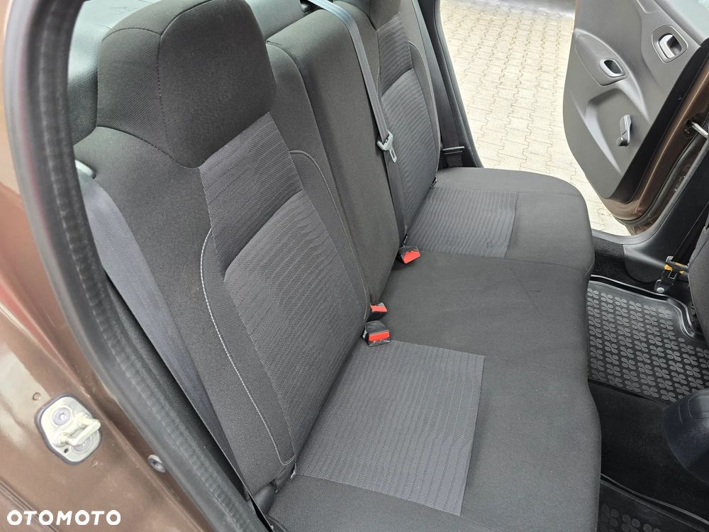 Peugeot 301 1.6 HDi Active - 5