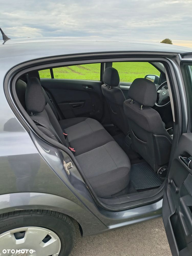 Opel Astra - 16