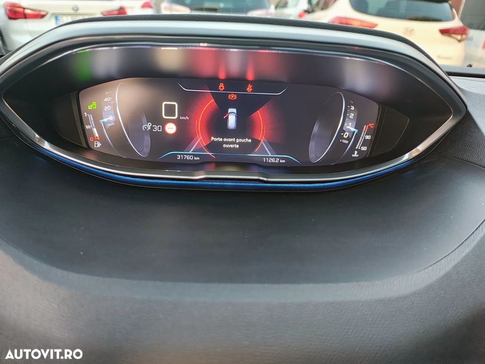 Peugeot 3008 PureTech 130 Stop & Start GPF Allure - 16