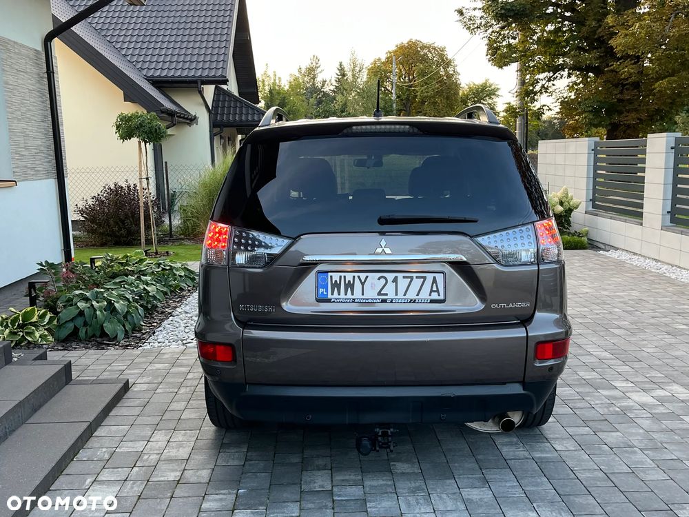Mitsubishi Outlander 2.0 2WD 35 Jahre - 20