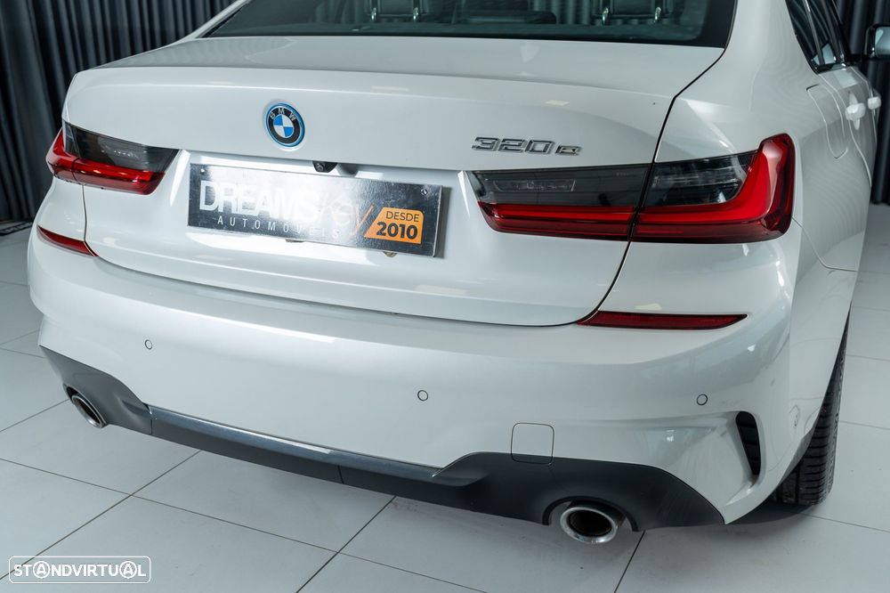 BMW 320 e Pack M Auto - 25