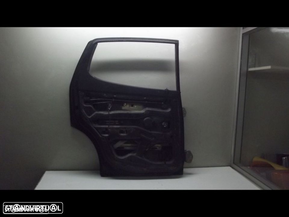 datsun 180 B porta traz esquerda completa - 2