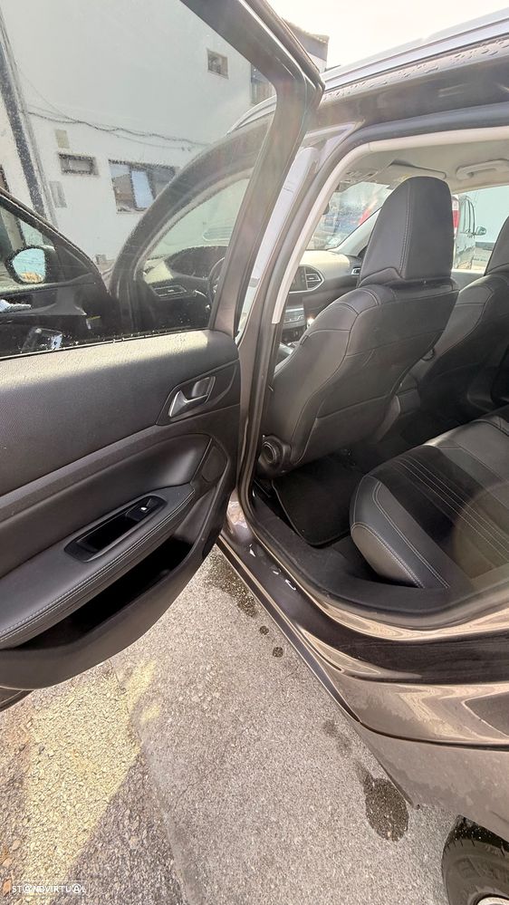 Peugeot 308 SW 1.5 BlueHDi Allure - 16