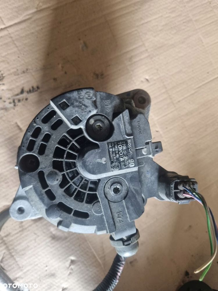Alternator Toyota Yaris II 1.4 D4D 27060-0N211 - 2