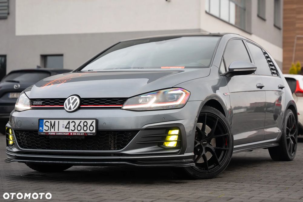 Volkswagen Golf ver-2-0-gti-dsg - 2