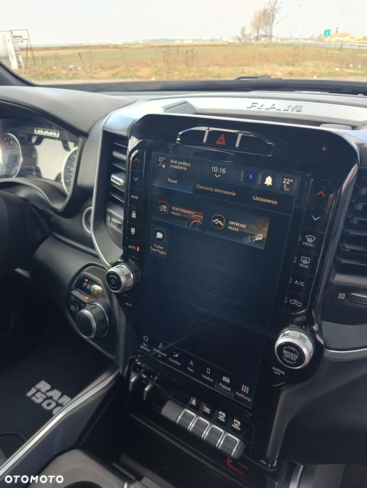 RAM 1500 Crew Cab Shortbed Bighorn - 22