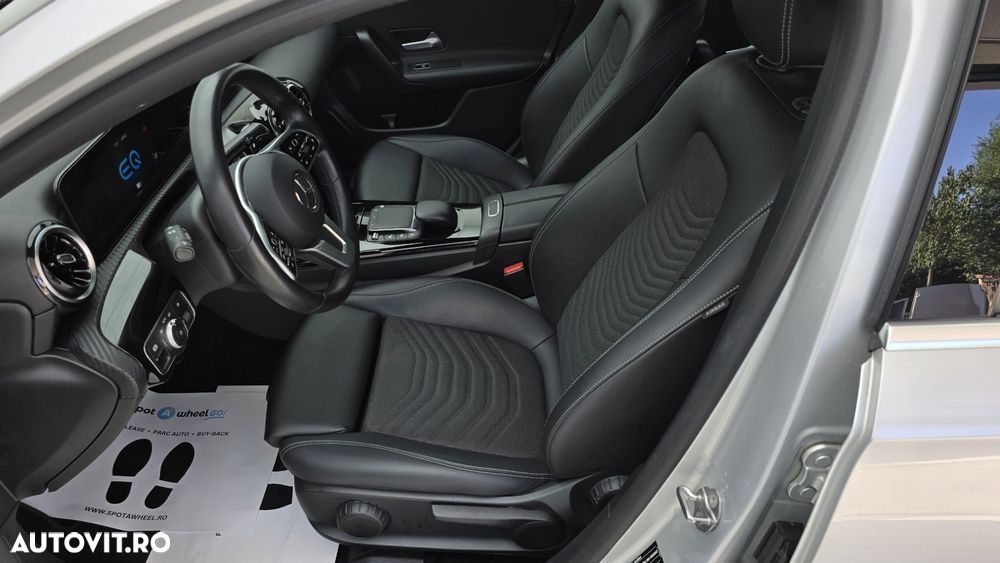 Mercedes-Benz A - 12