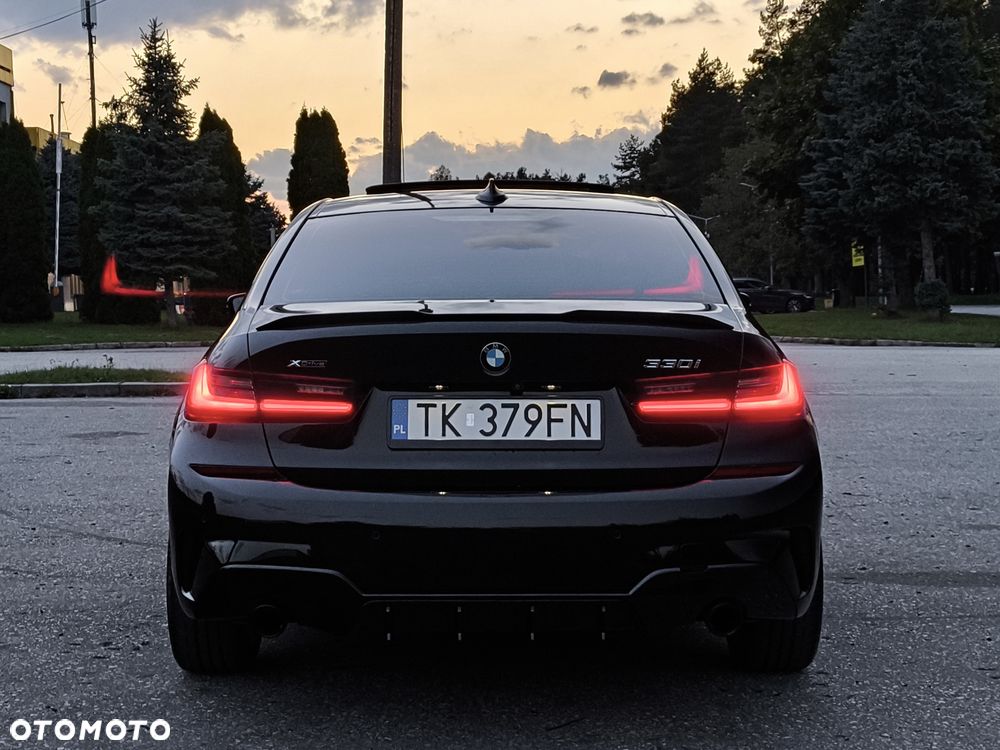 BMW Seria 3 330i xDrive Luxury Line sport - 9