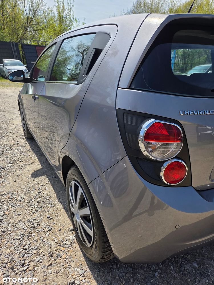 Chevrolet Aveo 1.6 LTZ - 10