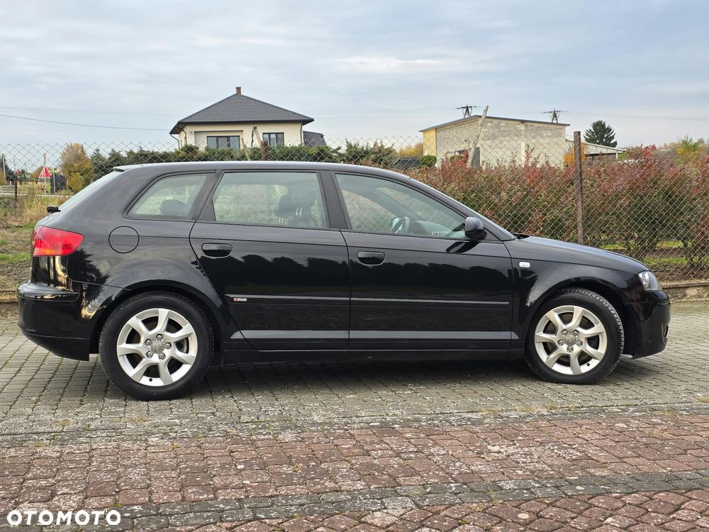 Audi A3 Sportback - 8