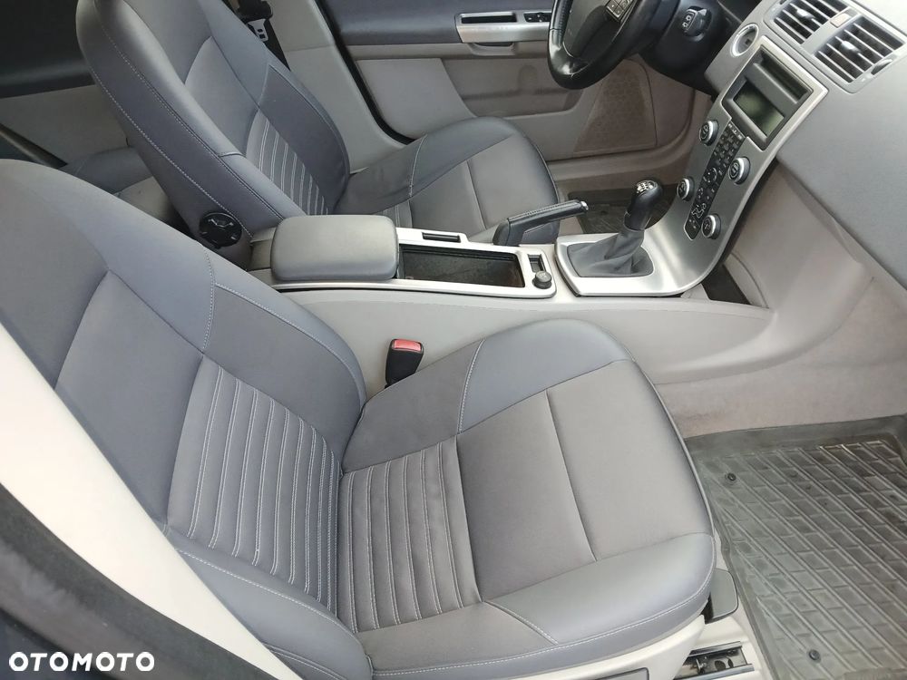 Volvo V50 D5 DPF Kinetic - 13