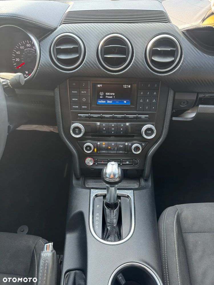 Ford Mustang Fastback 2.3 Eco Boost - 13
