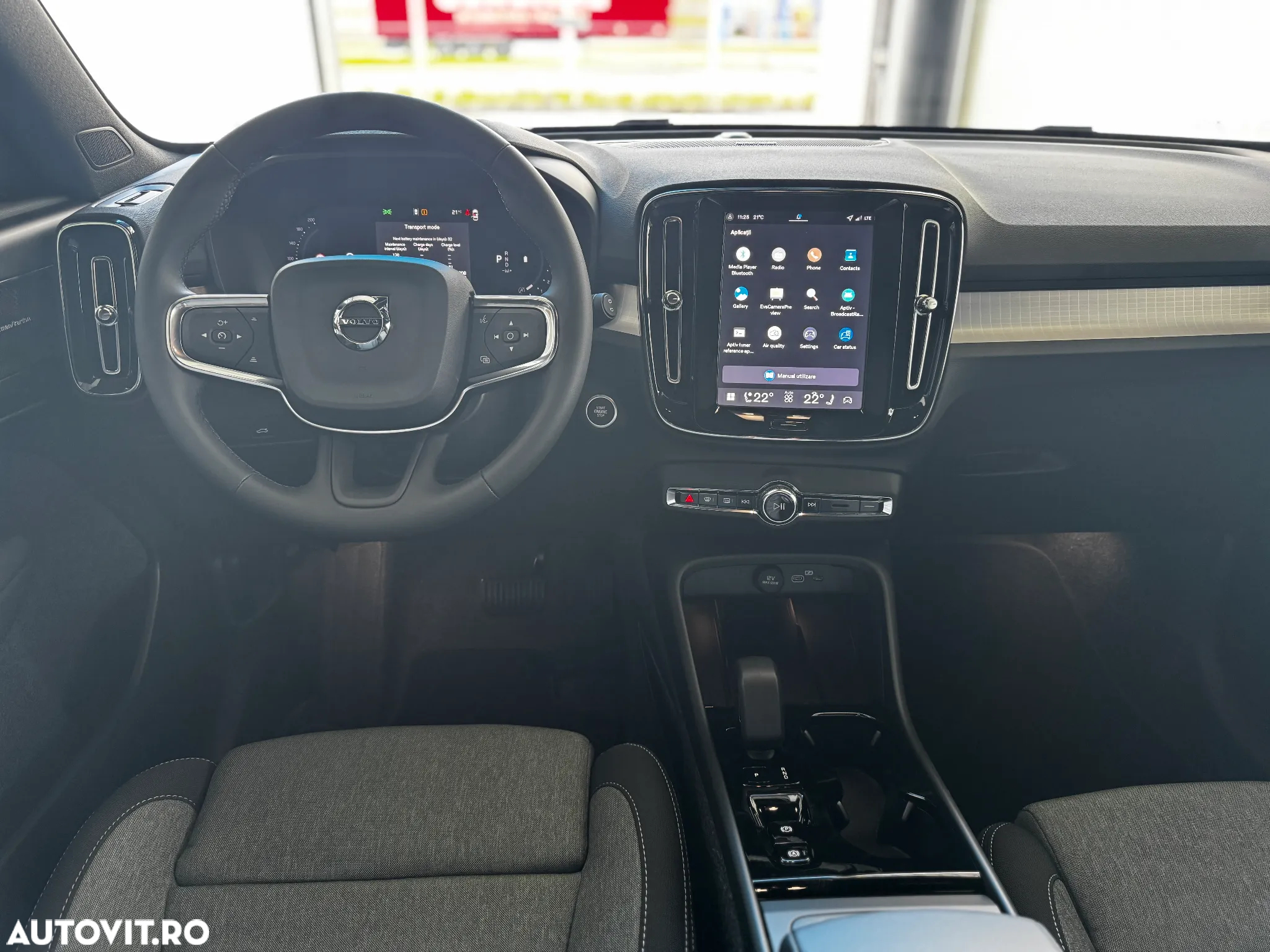 Volvo XC 40 B3 AT FWD MHEV Plus Dark - 11