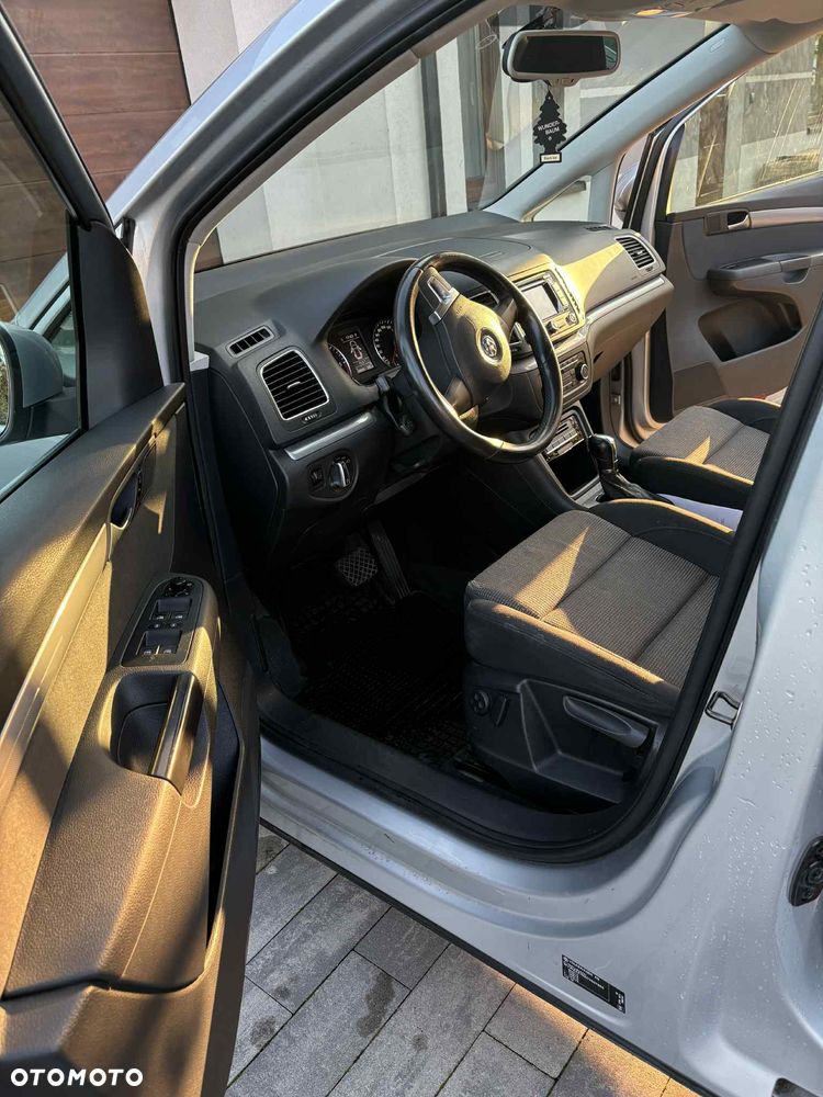 Volkswagen Sharan 2.0 TDI Comfortline DSG - 6