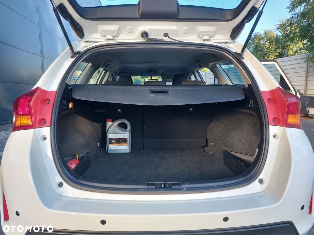 Toyota Auris 1.4 D-4D Active - 5