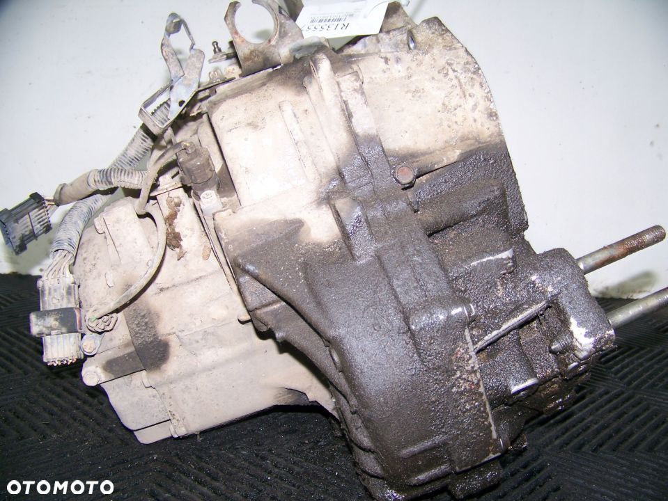 VECTRA B 1.6 16V 100KM SKRZYNIA 60-40LE 90522921 - 4