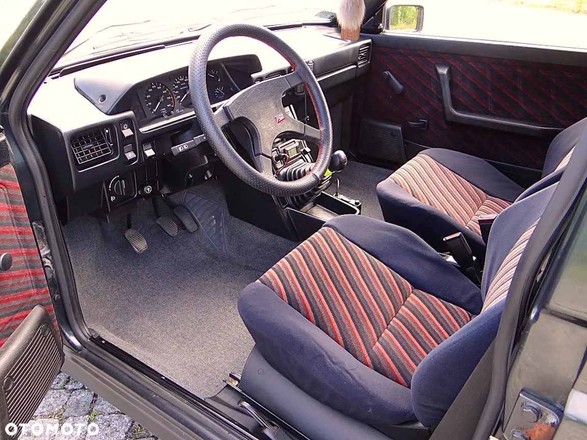 Polonez Caro - 12