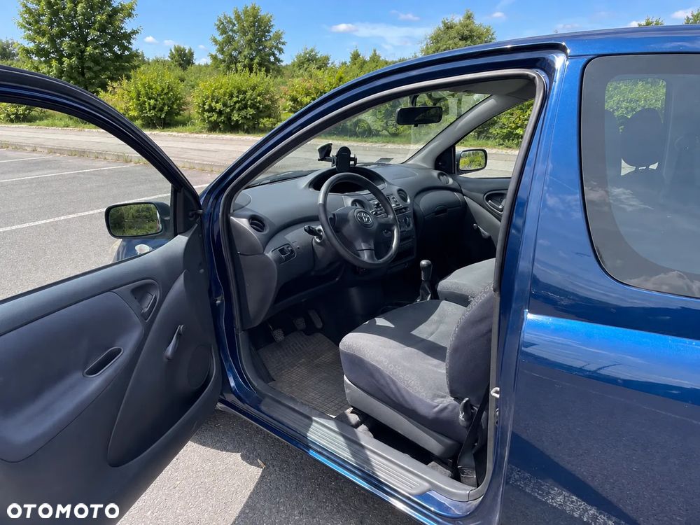 Toyota Yaris 1.0 Terra - 10
