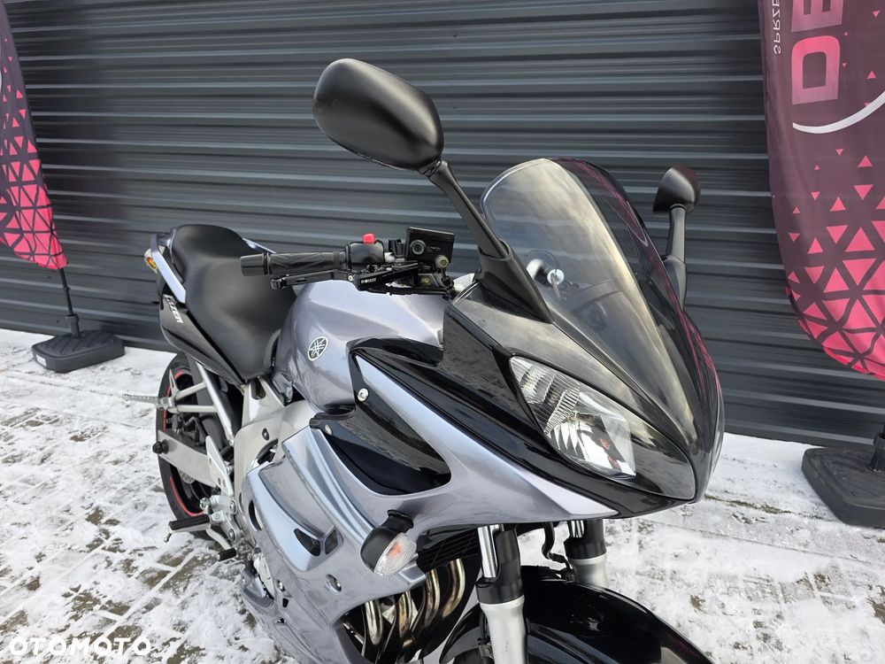 Yamaha FZ6 - 24