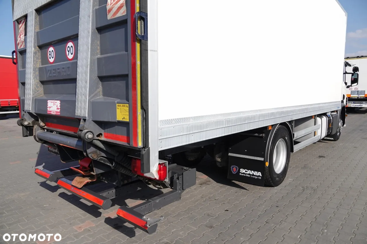 Scania P 450 / 4x2 / IZOTERMA  / NIISKI PRZEBIEG 96 tys. km  / WINDA ZAŁADOWCZA / OPONY 100% - 11