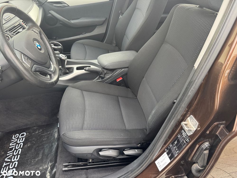 BMW X1 sDrive18d xLine - 20