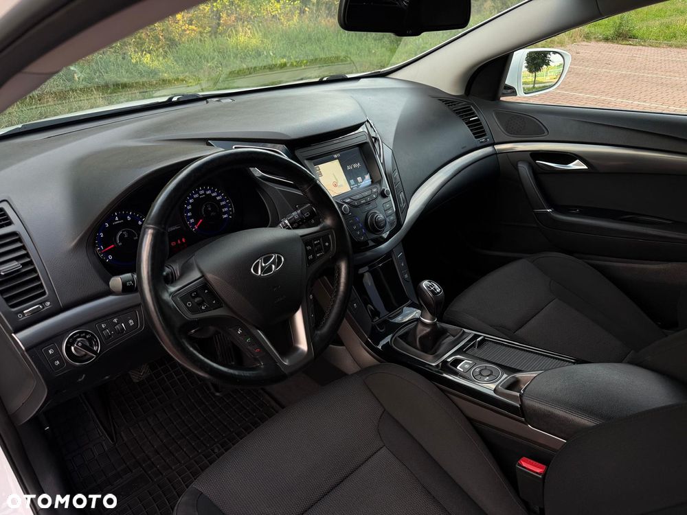 Hyundai i40 Kombi 1.6 Trend - 10