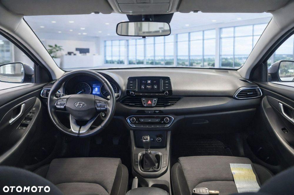 Hyundai i30 1.5 DPI Classic + - 6