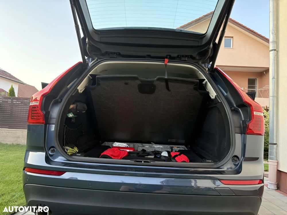 Volvo XC 60 D4 AWD Geartronic Momentum - 28