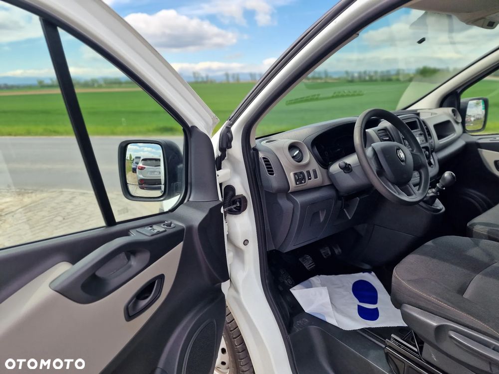 Renault Trafic - 16