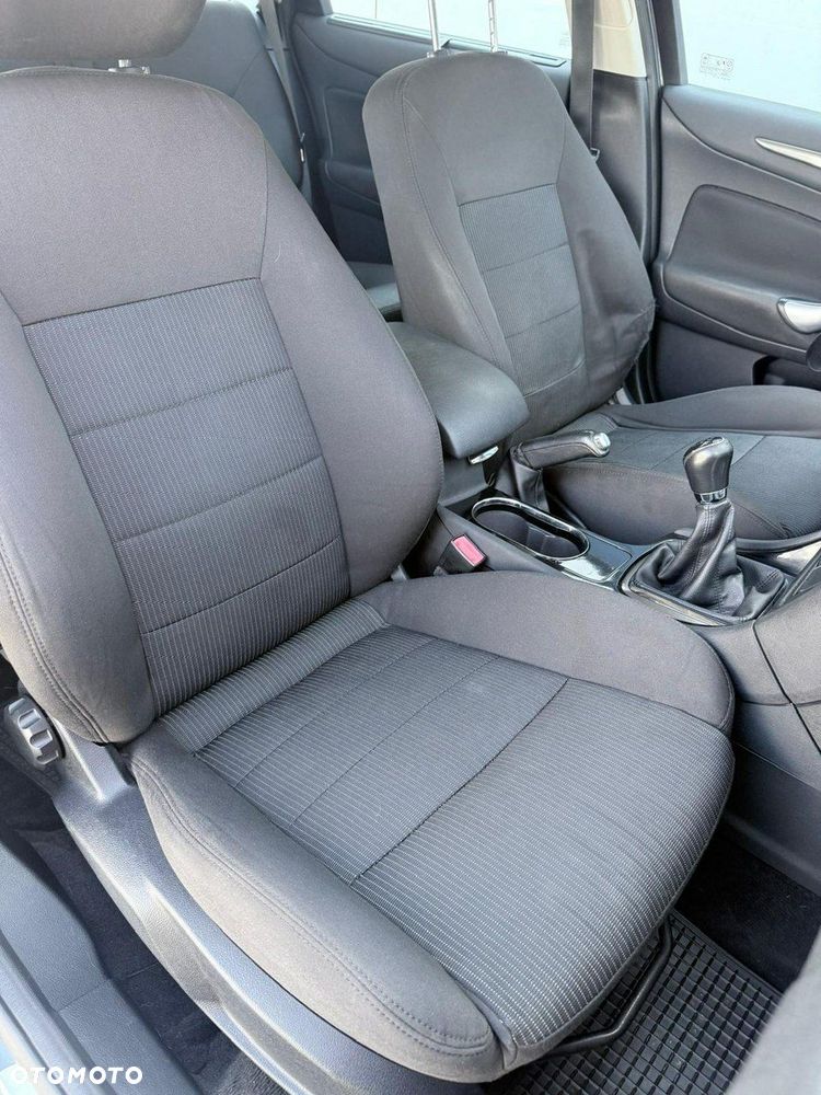 Ford Mondeo 2.0 FF Titanium - 17