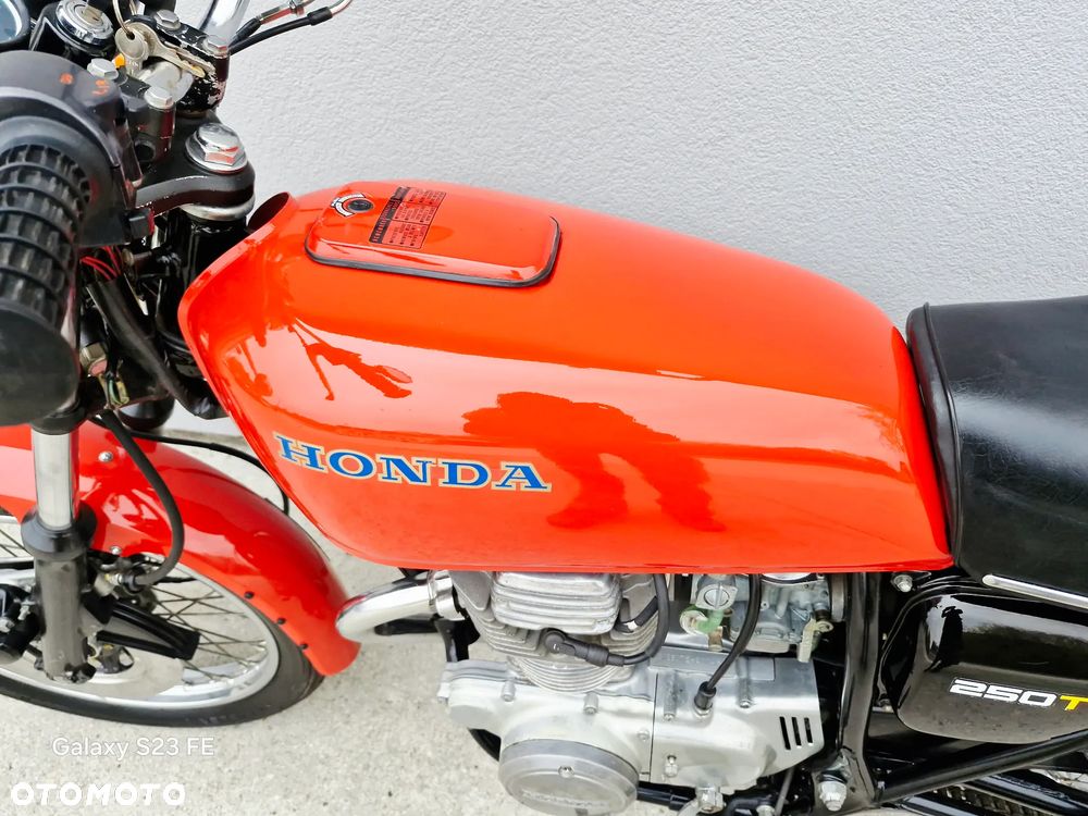 Honda CB - 22