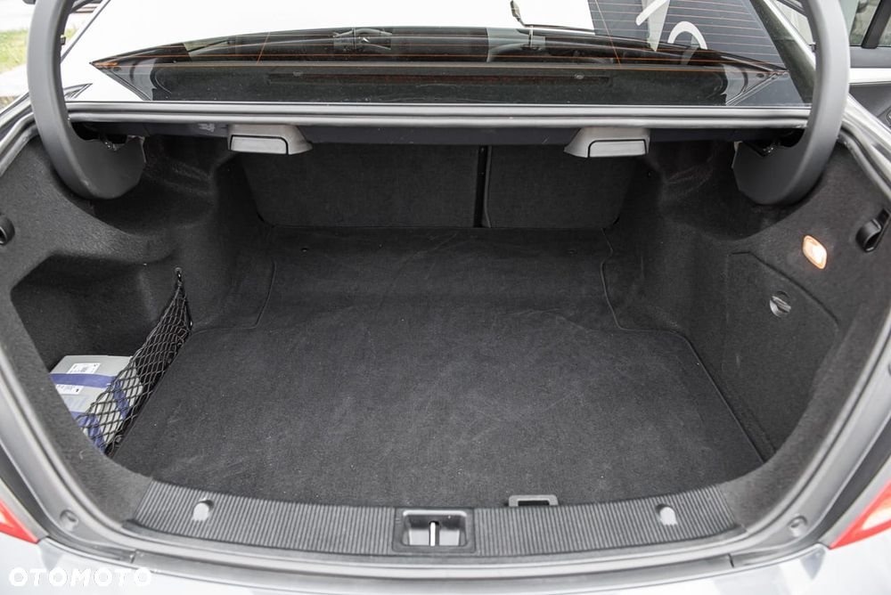 Mercedes-Benz Klasa C 220 CDI DPF Automatik Avantgarde - 32