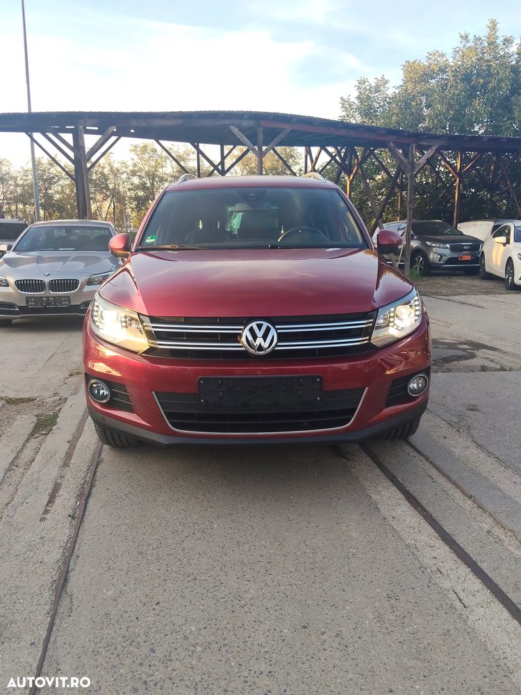 Volkswagen Tiguan - 1