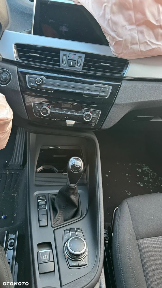 BMW X1 sDrive18i Advantage - 10