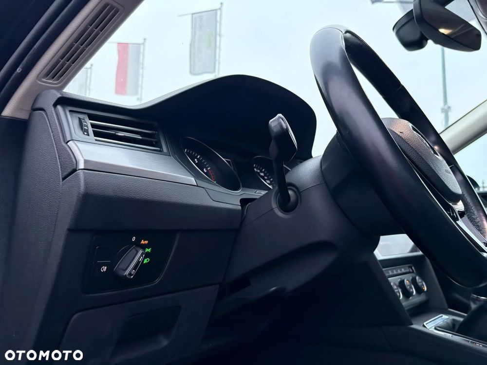 Volkswagen Passat 1.5 TSI EVO Trendline - 10