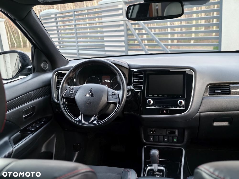 Mitsubishi Outlander 2.4 4WD CVT Intense - 8