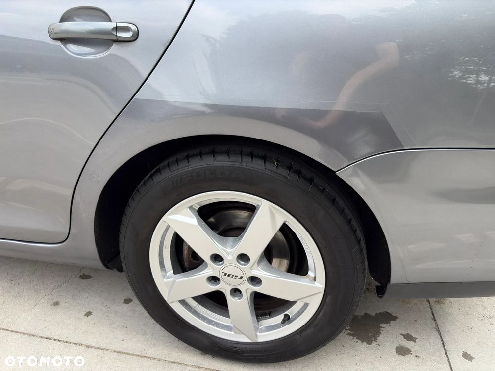 Volkswagen Golf 2.0 TDI Comfortline DSG - 8
