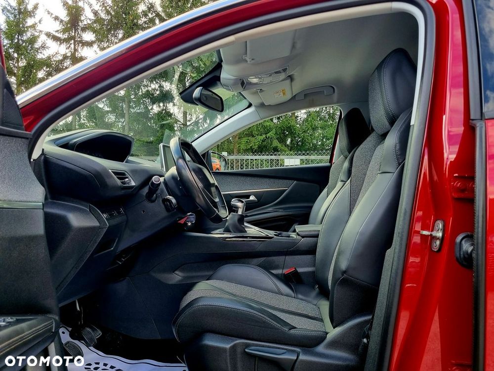 Peugeot 3008 1.6 BlueHDi Allure S&S - 9