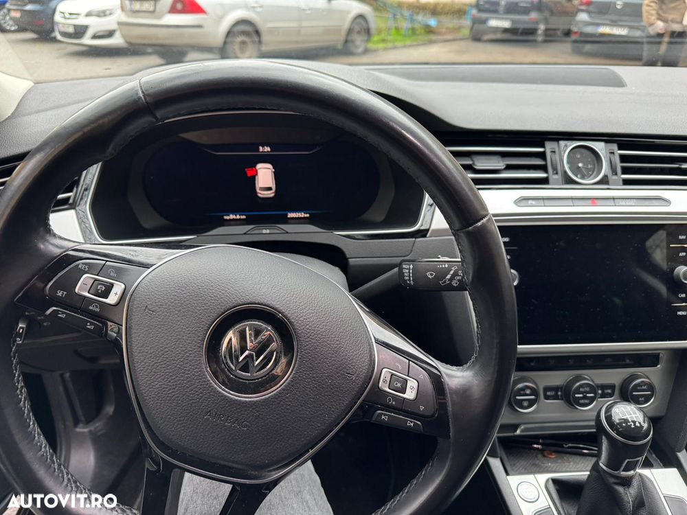 Volkswagen Passat Variant 2.0 TDI (BlueMotion Technology) Comfortline - 9