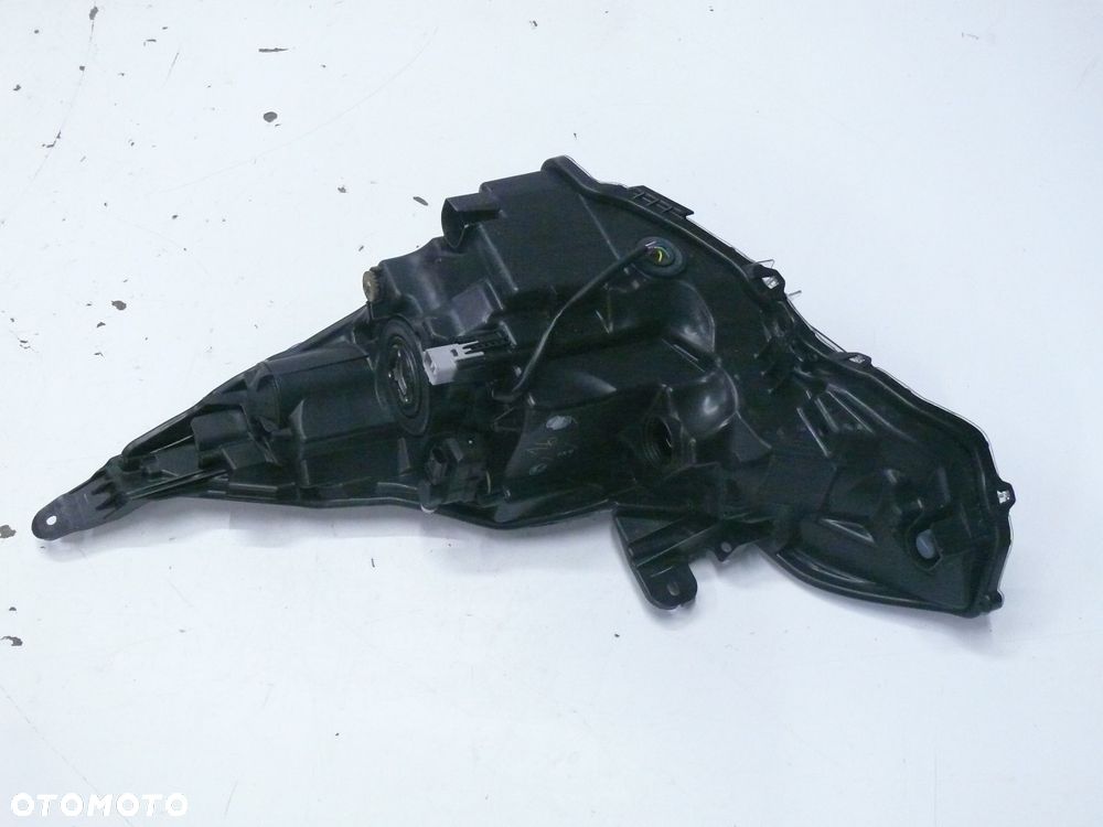 LAMPA PRZEDNIA PRAWA TOYOTA AYGO II 2018 2022 LIFT SOCZEWKA LED B4 - 4